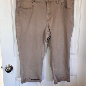 Time and Tru Beige cropped Pants